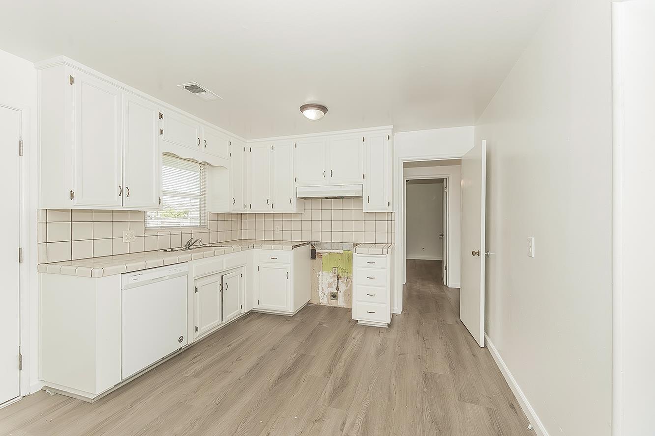 4057 N Hulbert Ave, Fresno, CA 93705