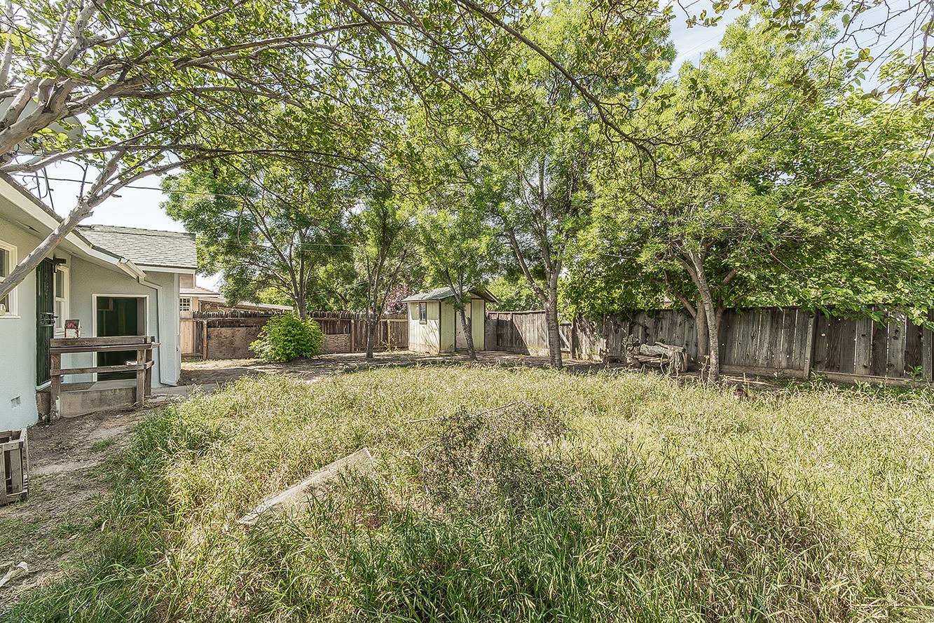 4057 N Hulbert Ave, Fresno, CA 93705