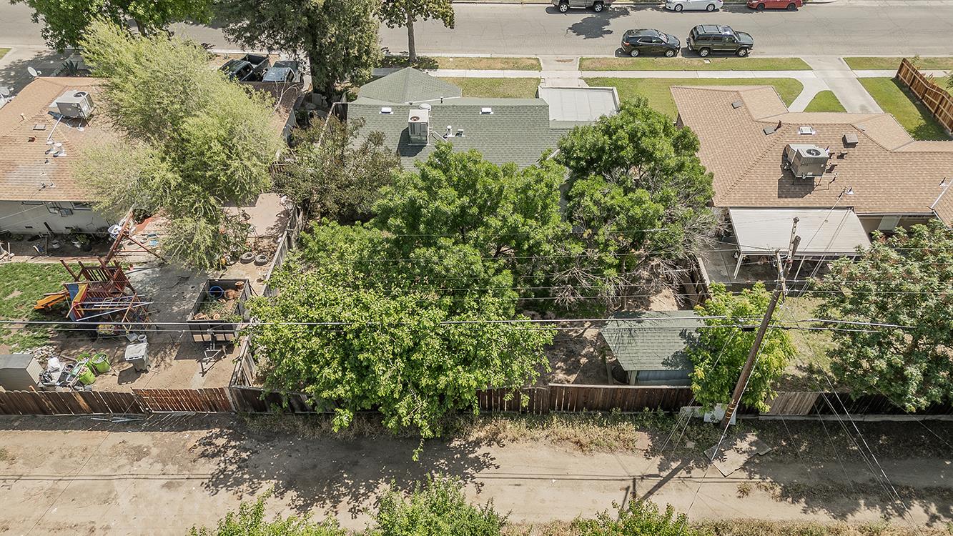 4057 N Hulbert Ave, Fresno, CA 93705