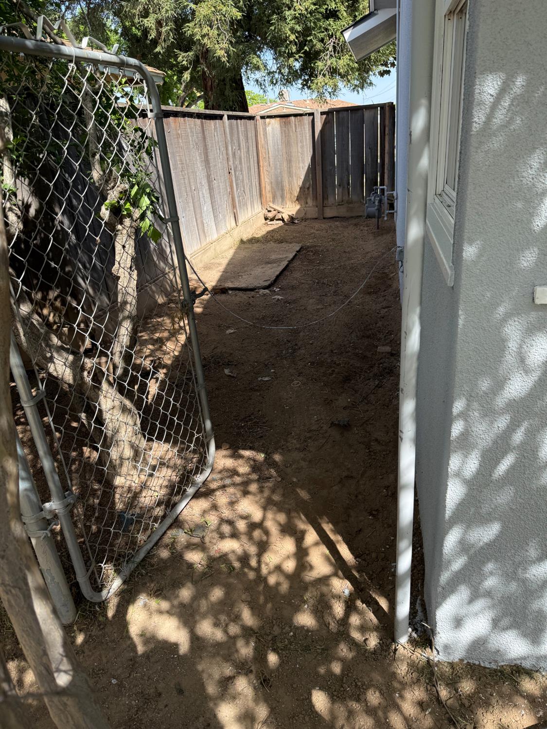 4057 N Hulbert Ave, Fresno, CA 93705