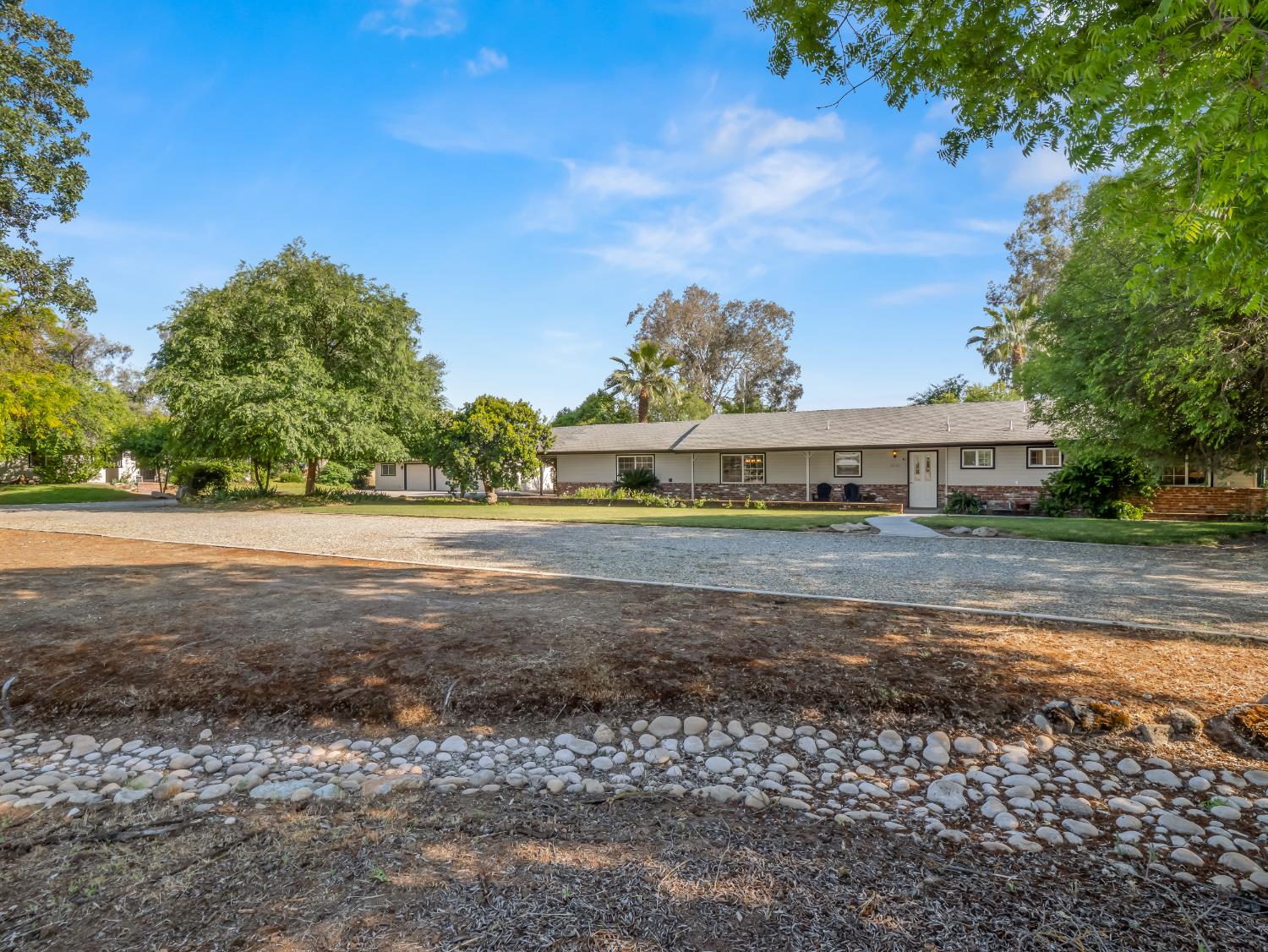 5731 E Copper Ave, Clovis, CA 93619