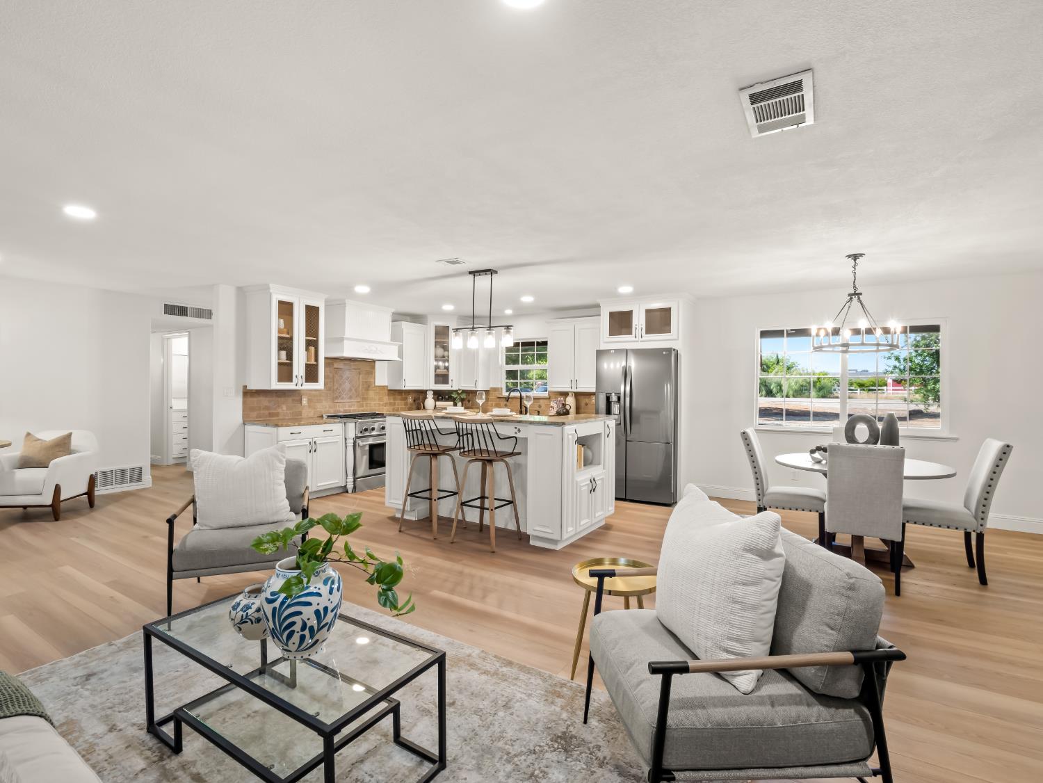 5731 E Copper Ave, Clovis, CA 93619