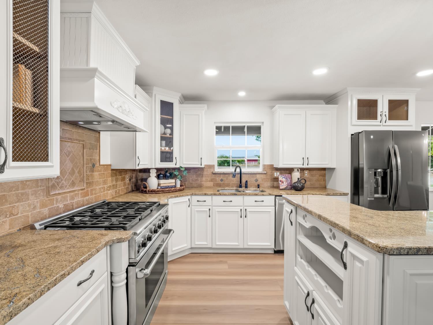 5731 E Copper Ave, Clovis, CA 93619