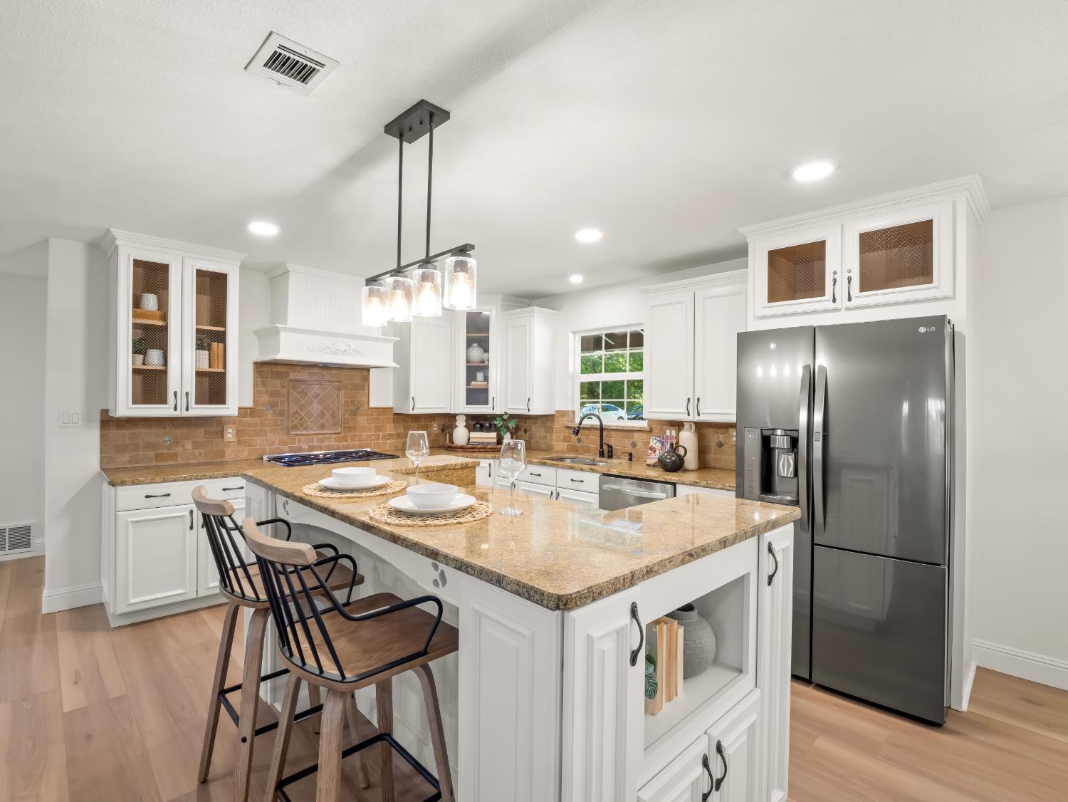 5731 E Copper Ave, Clovis, CA 93619