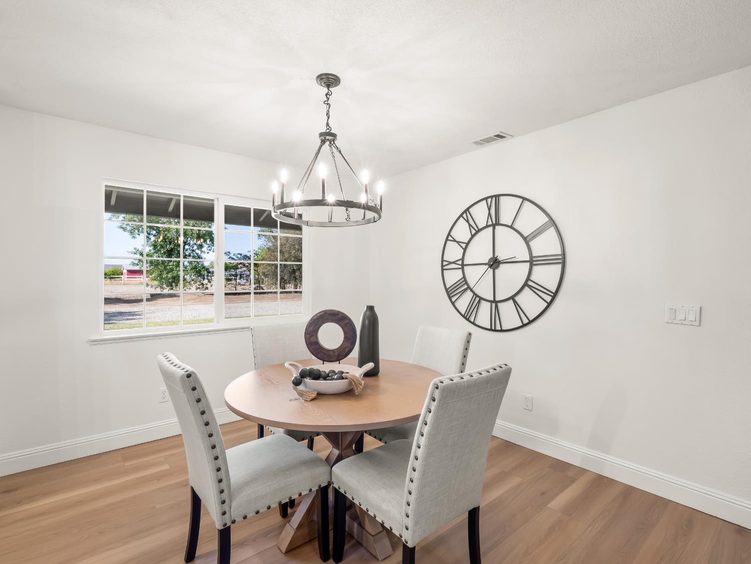 5731 E Copper Ave, Clovis, CA 93619