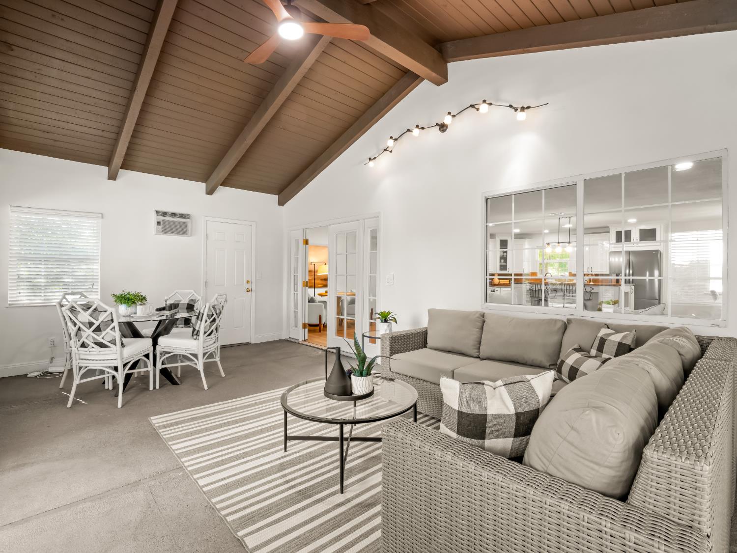 5731 E Copper Ave, Clovis, CA 93619