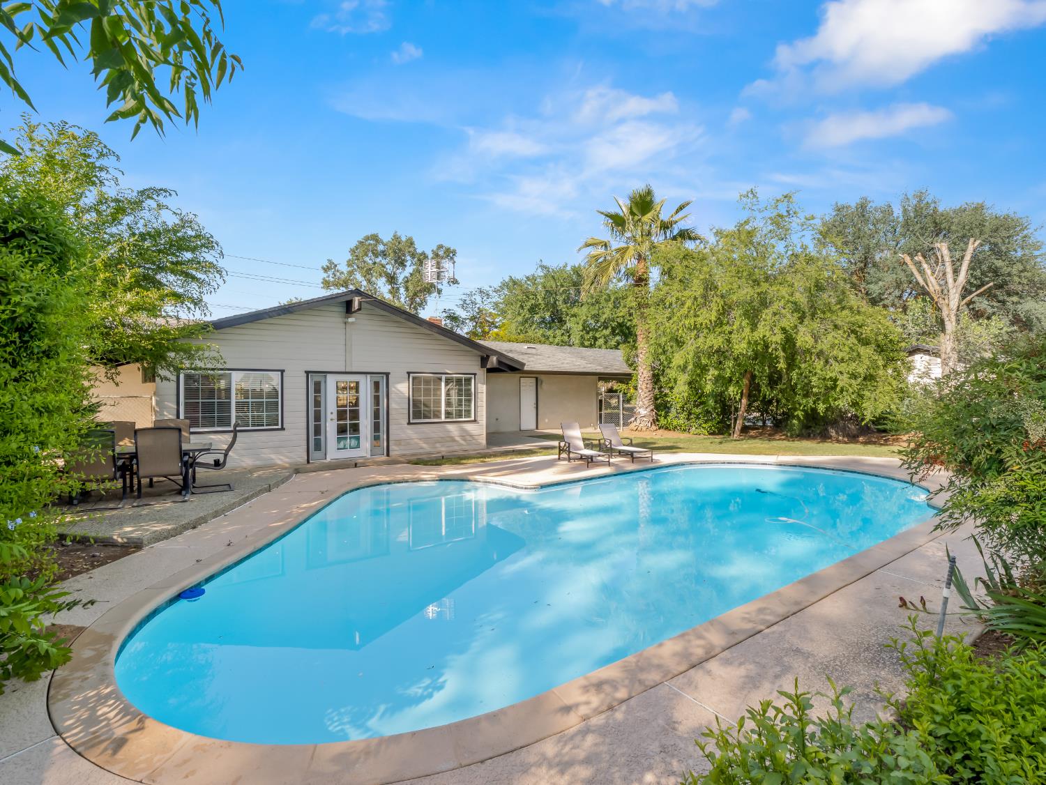 5731 E Copper Ave, Clovis, CA 93619