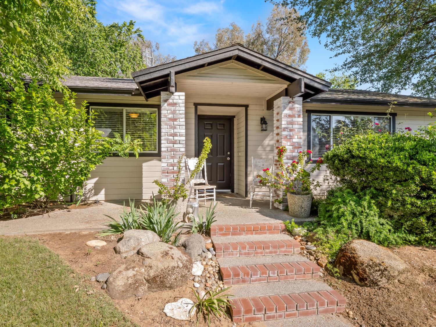 5731 E Copper Ave, Clovis, CA 93619