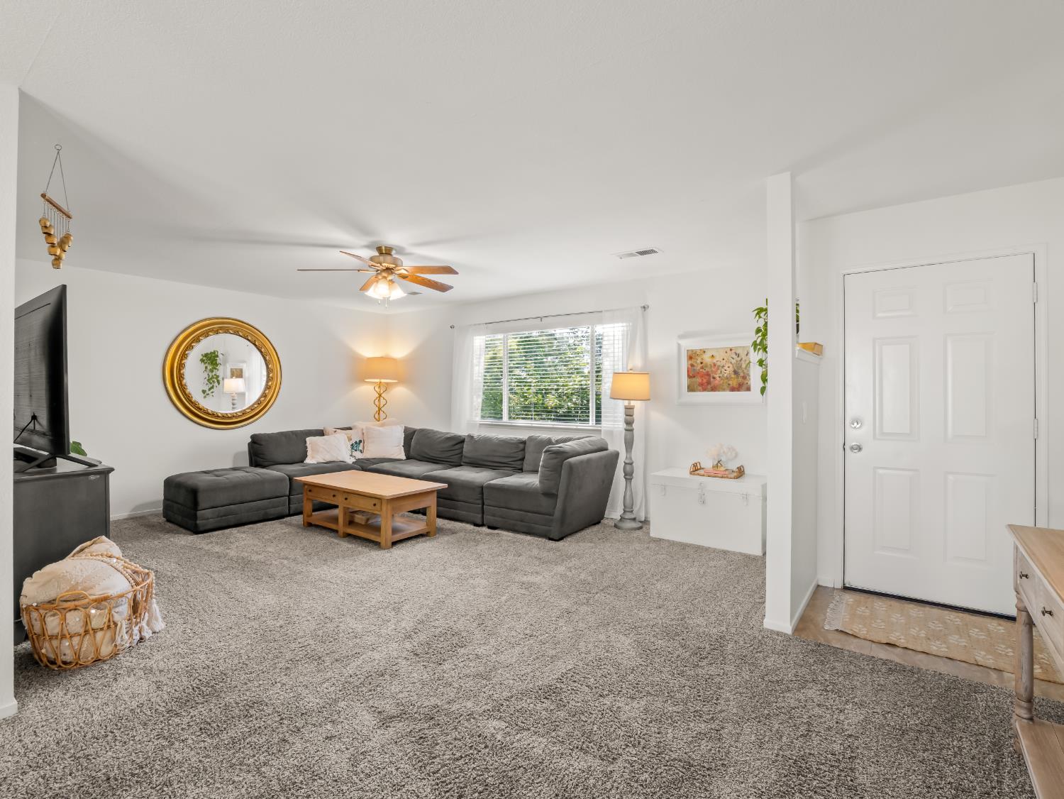 5731 E Copper Ave, Clovis, CA 93619