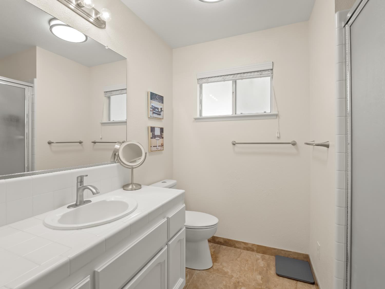 5731 E Copper Ave, Clovis, CA 93619