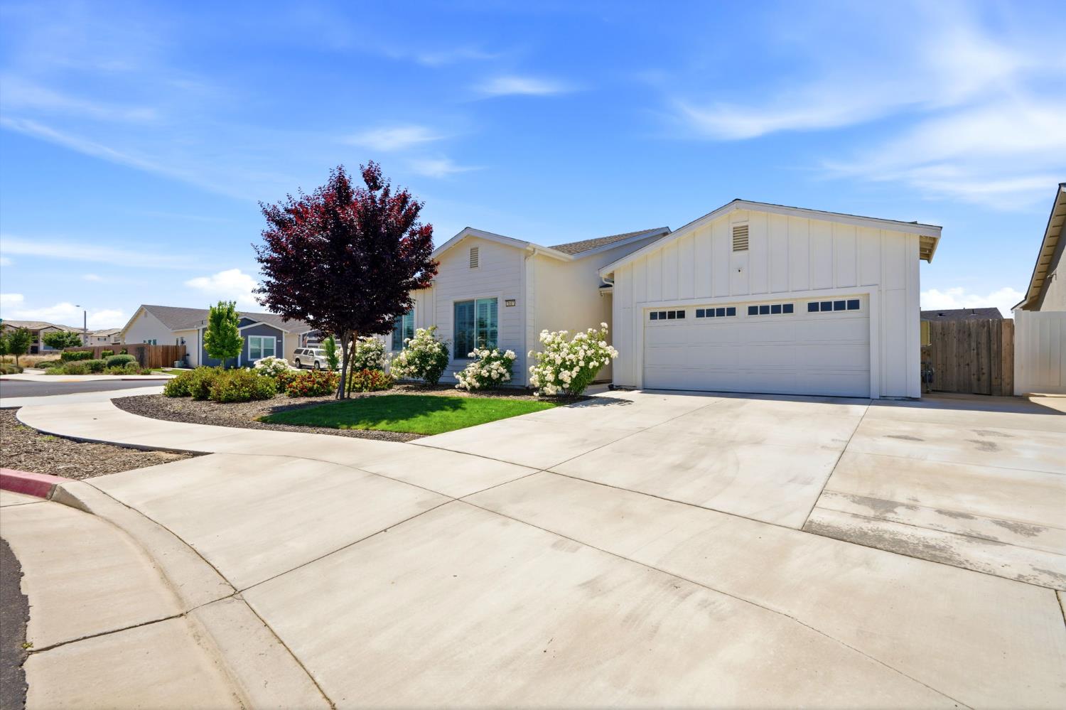 3617 N Santa Fe St, Visalia, CA 93291