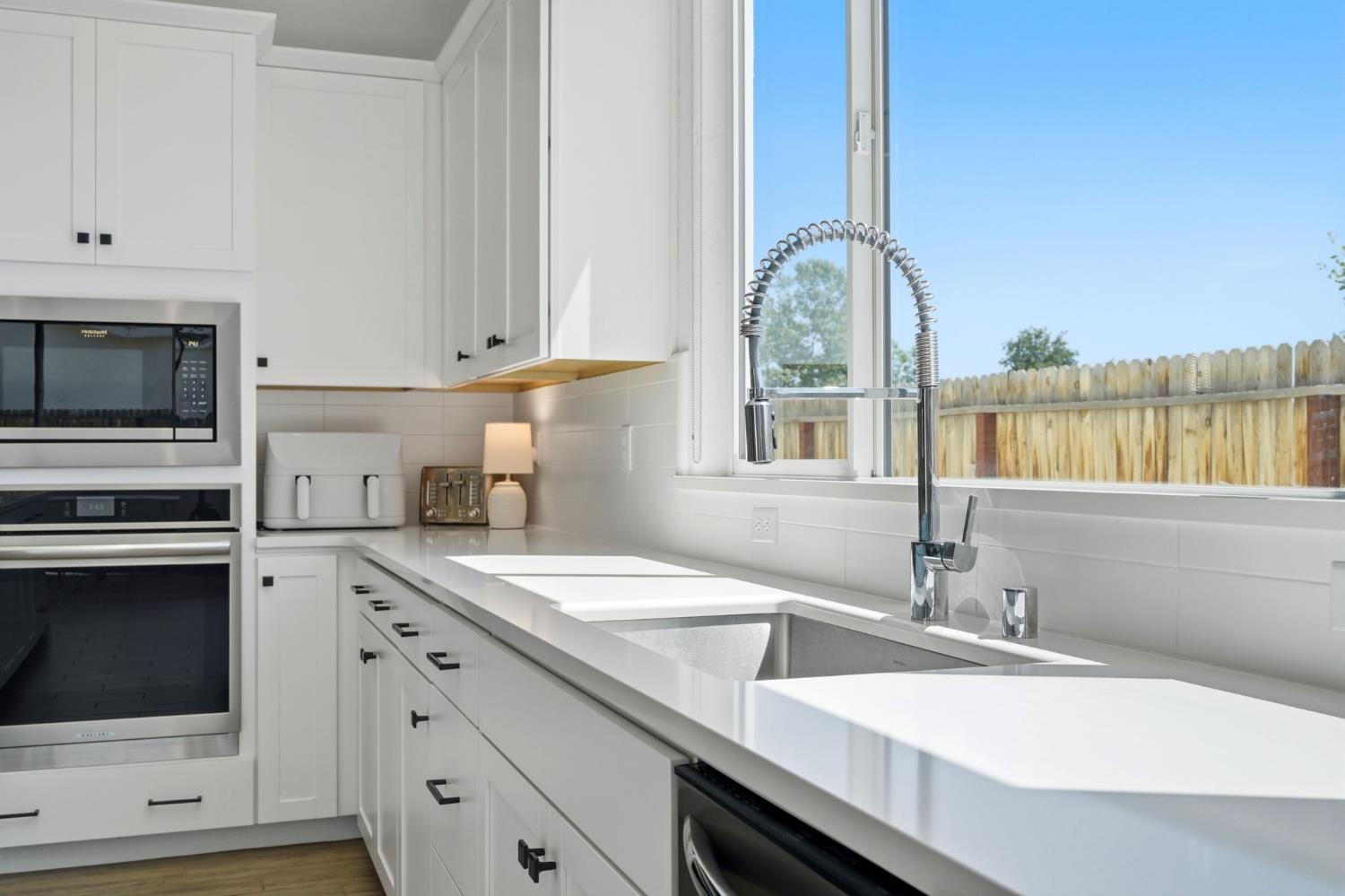 3617 N Santa Fe St, Visalia, CA 93291