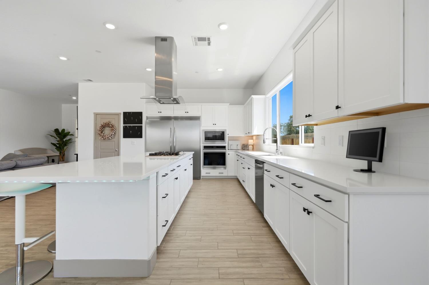 3617 N Santa Fe St, Visalia, CA 93291