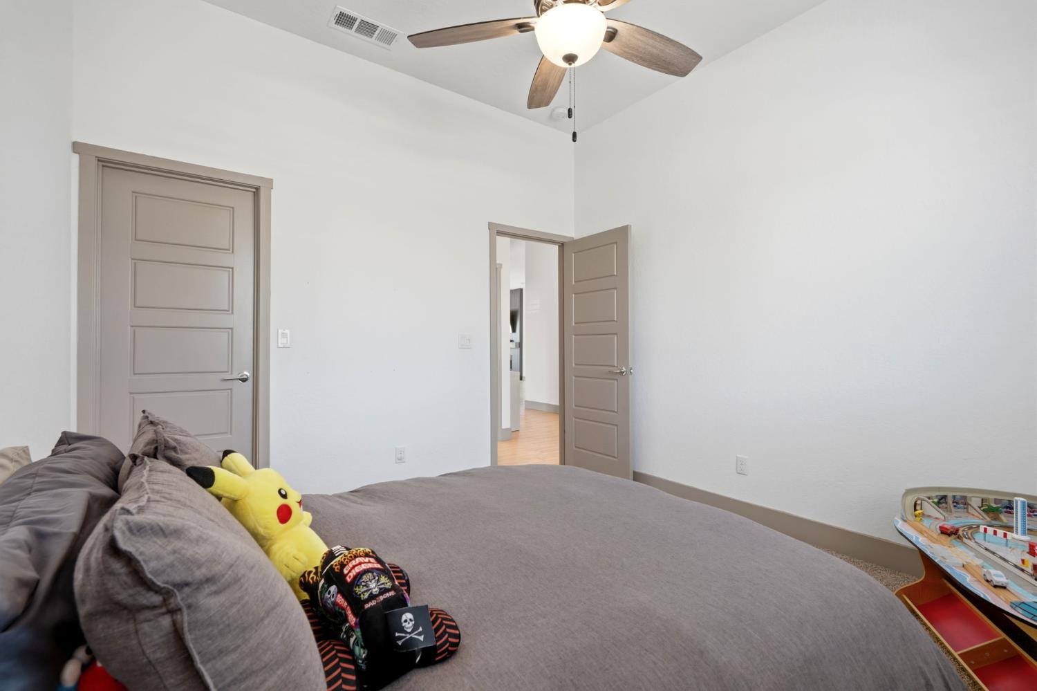 3617 N Santa Fe St, Visalia, CA 93291