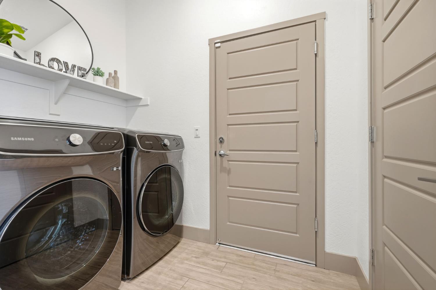 3617 N Santa Fe St, Visalia, CA 93291