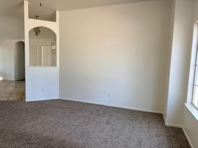 718 Gamay Ave, Madera, CA 93637