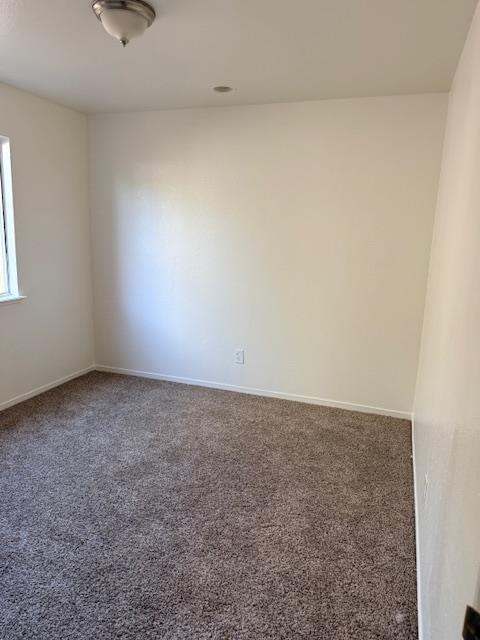 718 Gamay Ave, Madera, CA 93637