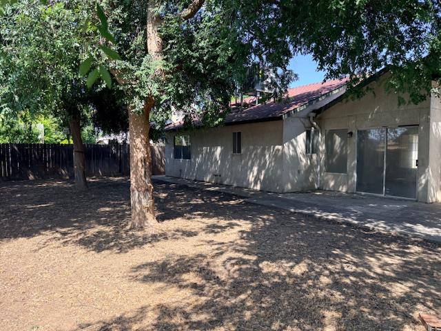 718 Gamay Ave, Madera, CA 93637