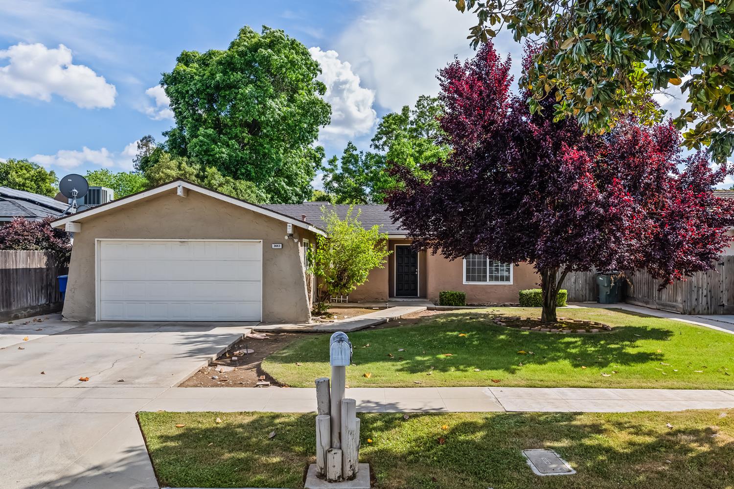 3443 W Oswego Ave, Fresno, CA 93711