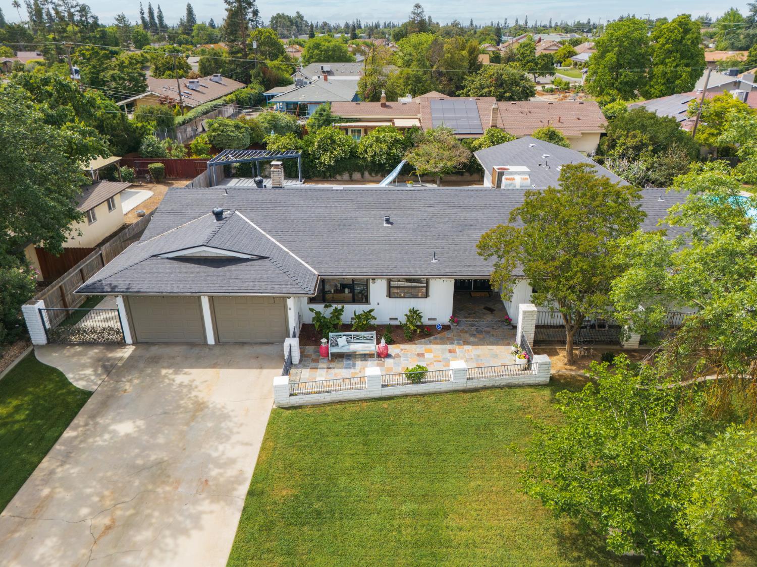 5739 N Pleasant Ave, Fresno, CA 93711