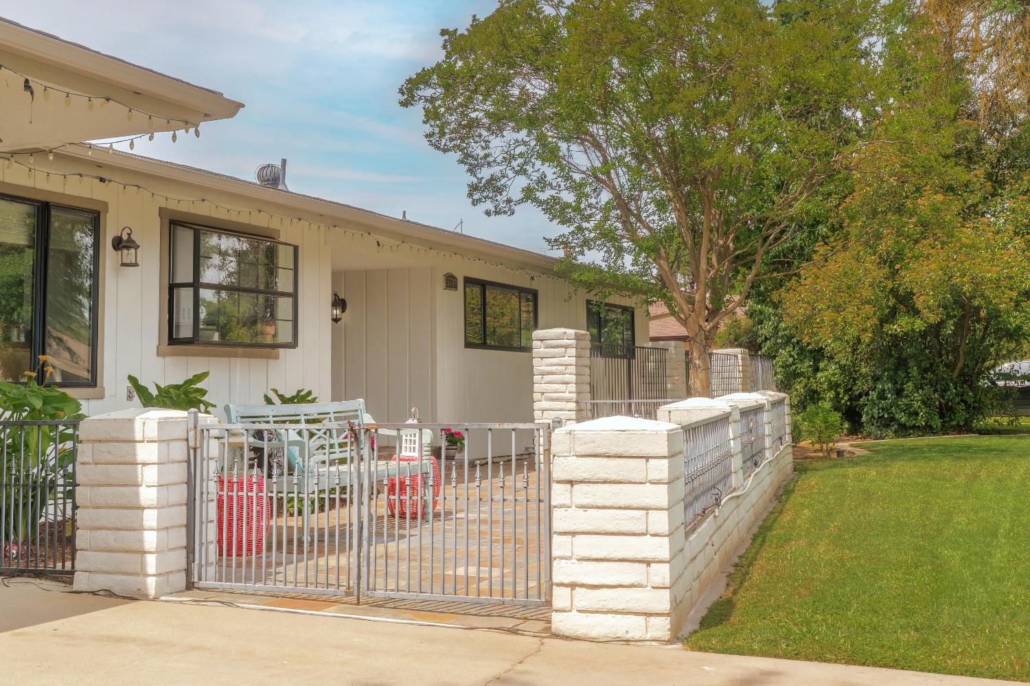 5739 N Pleasant Ave, Fresno, CA 93711