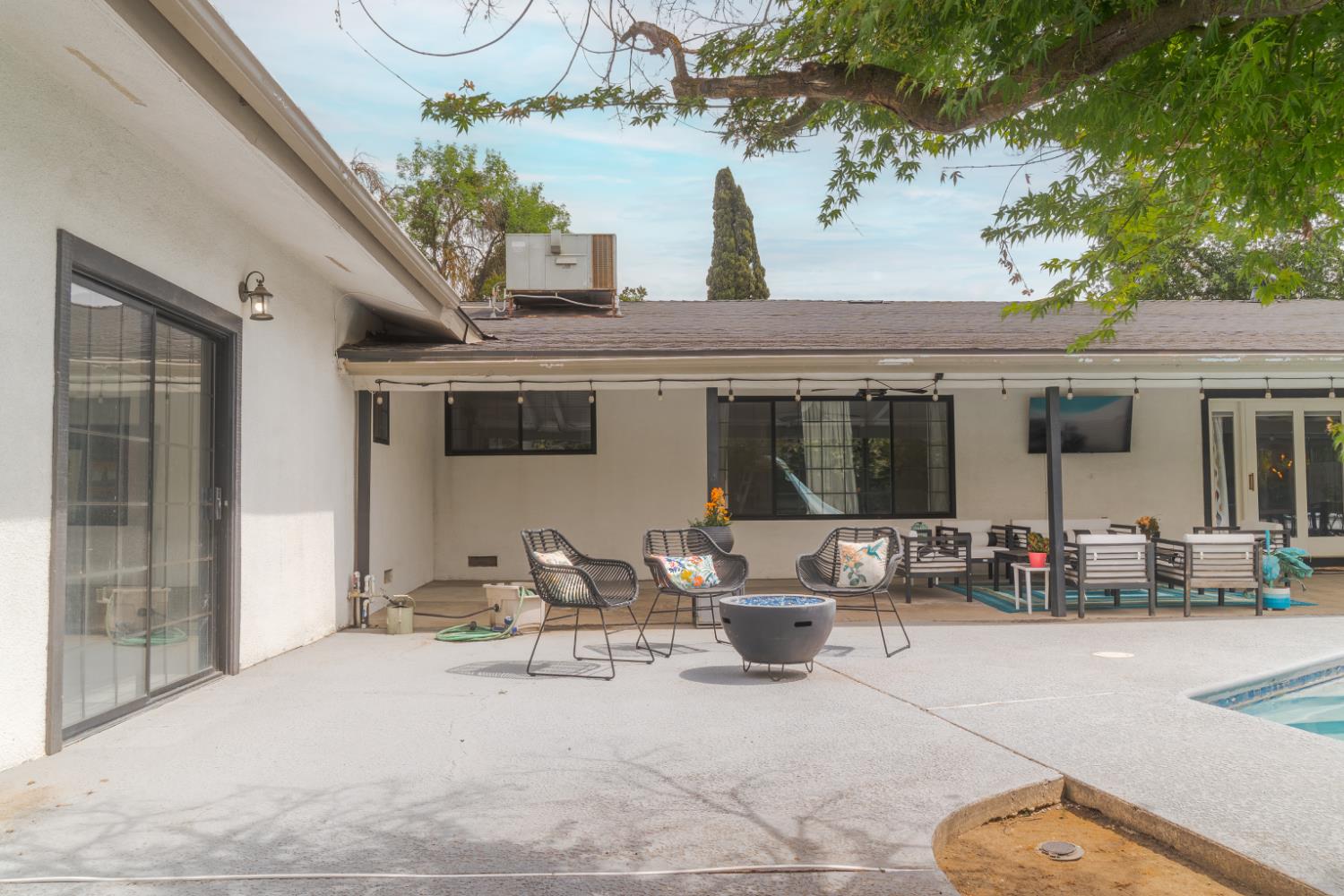 5739 N Pleasant Ave, Fresno, CA 93711