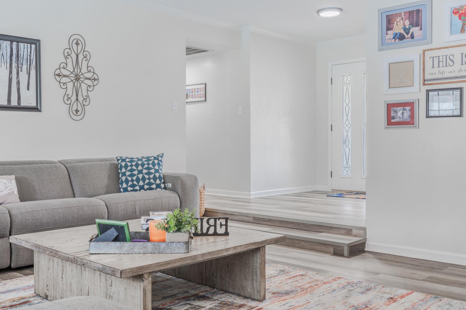 5739 N Pleasant Ave, Fresno, CA 93711