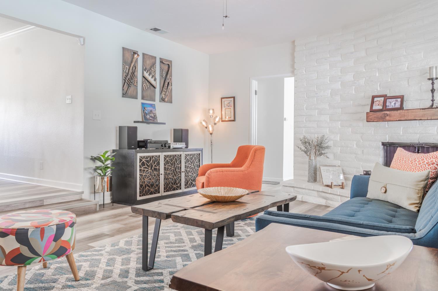 5739 N Pleasant Ave, Fresno, CA 93711