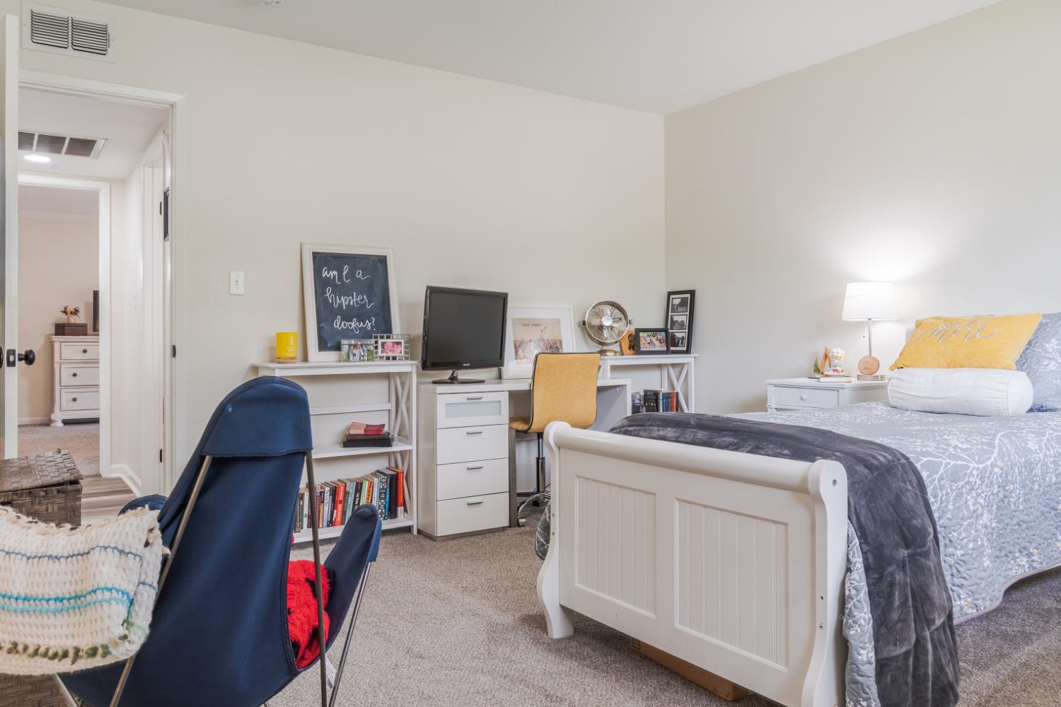 5739 N Pleasant Ave, Fresno, CA 93711