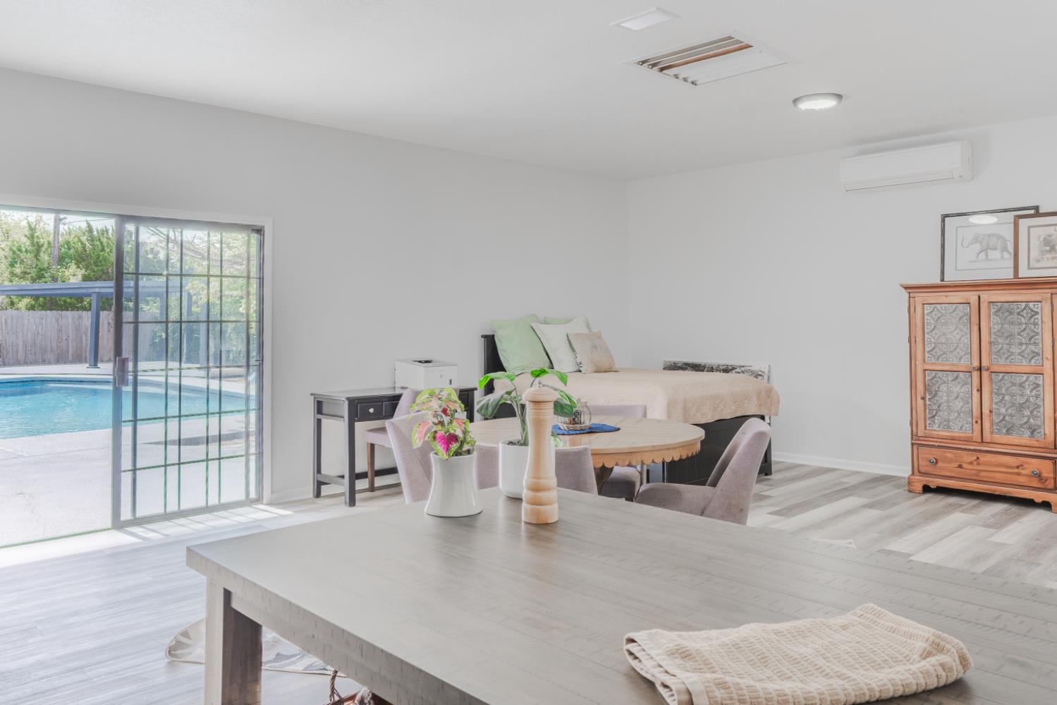 5739 N Pleasant Ave, Fresno, CA 93711