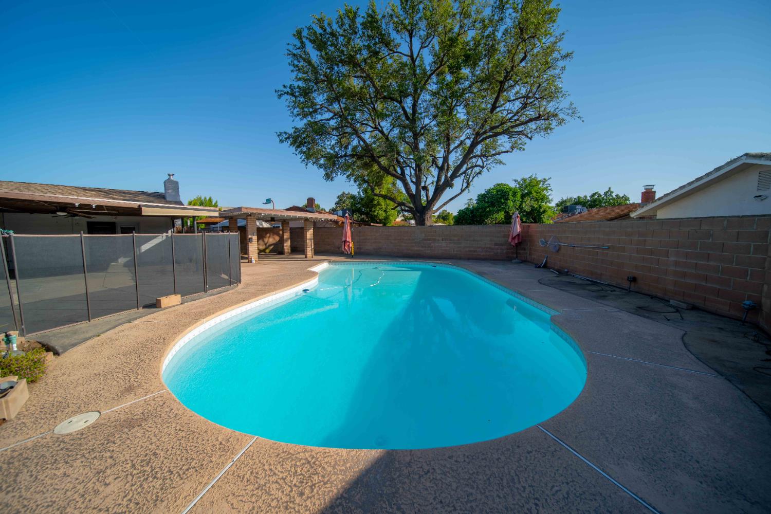 4421 N Woodrow Ave, Fresno, CA 93726