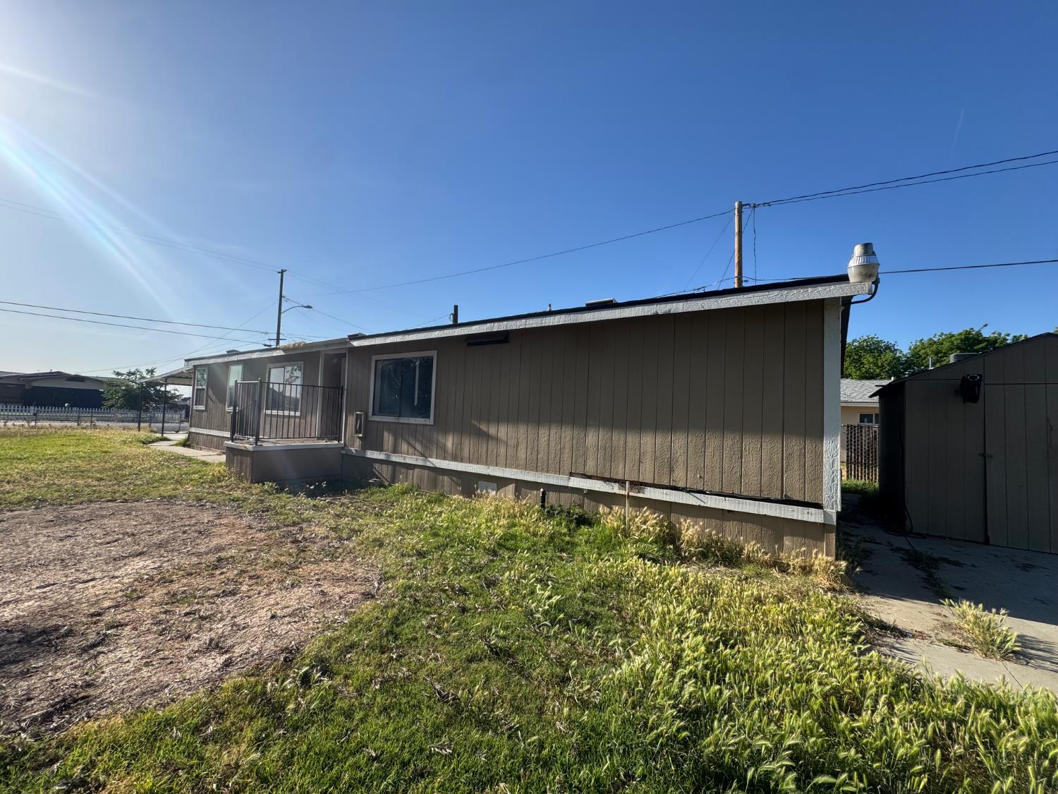 601 S Phillips St, Hanford, CA 93230