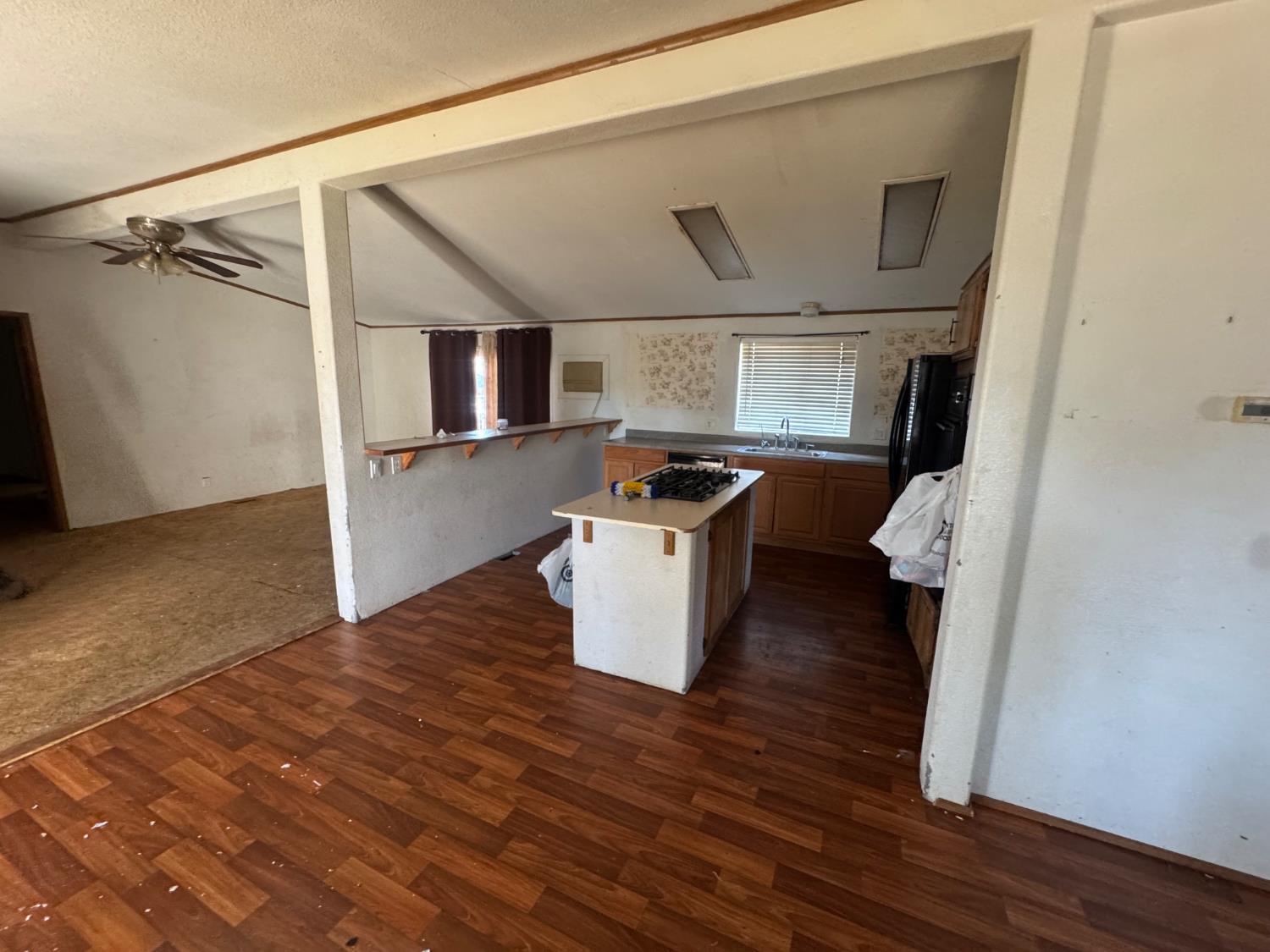 601 S Phillips St, Hanford, CA 93230