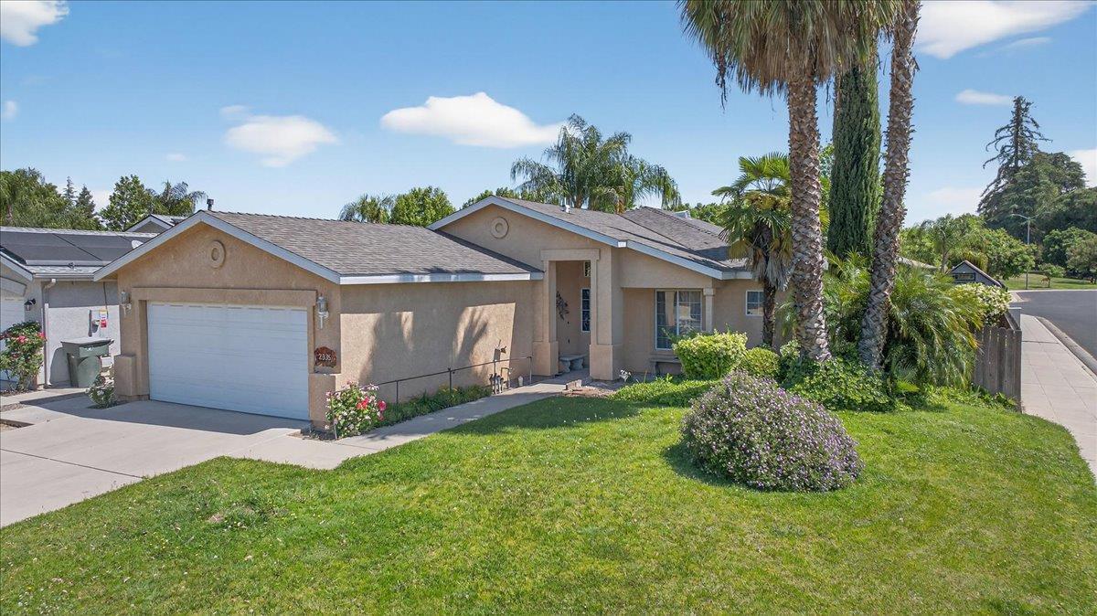 2335 Golden, Clovis, CA 93611