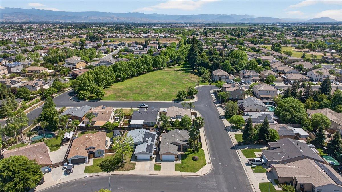 2335 Golden, Clovis, CA 93611