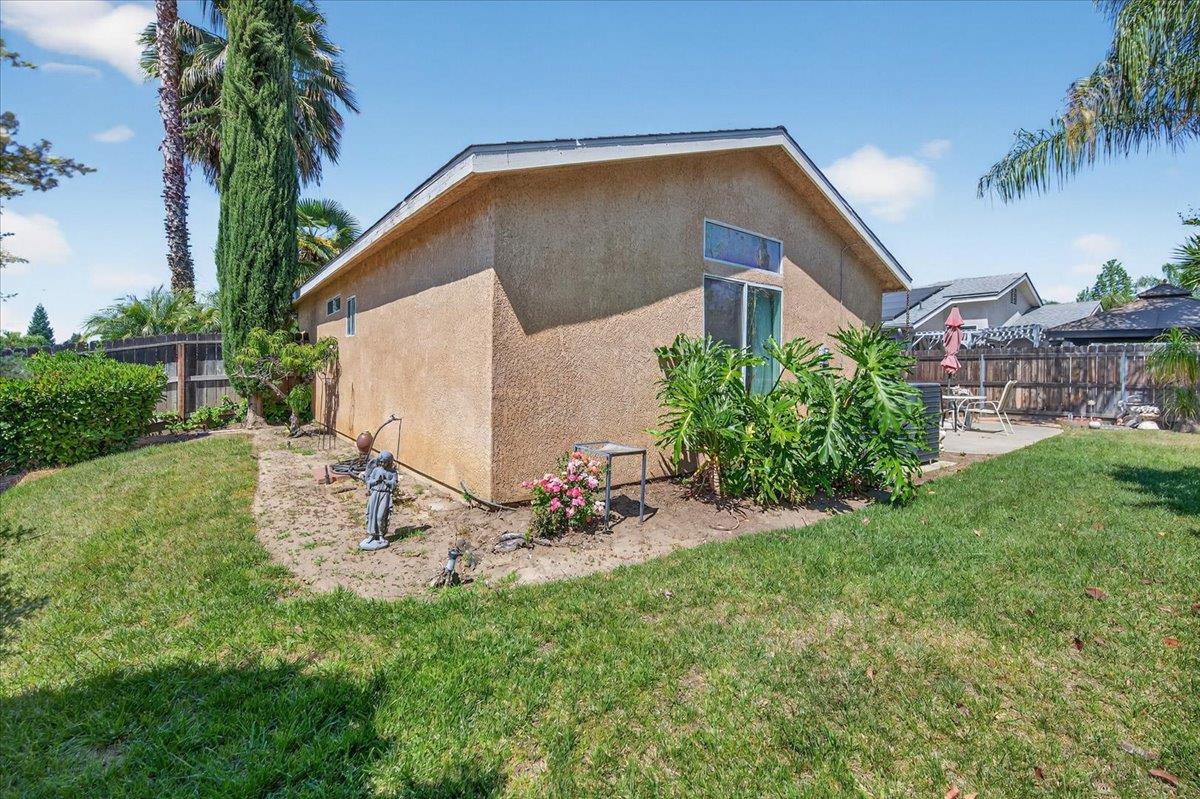 2335 Golden, Clovis, CA 93611