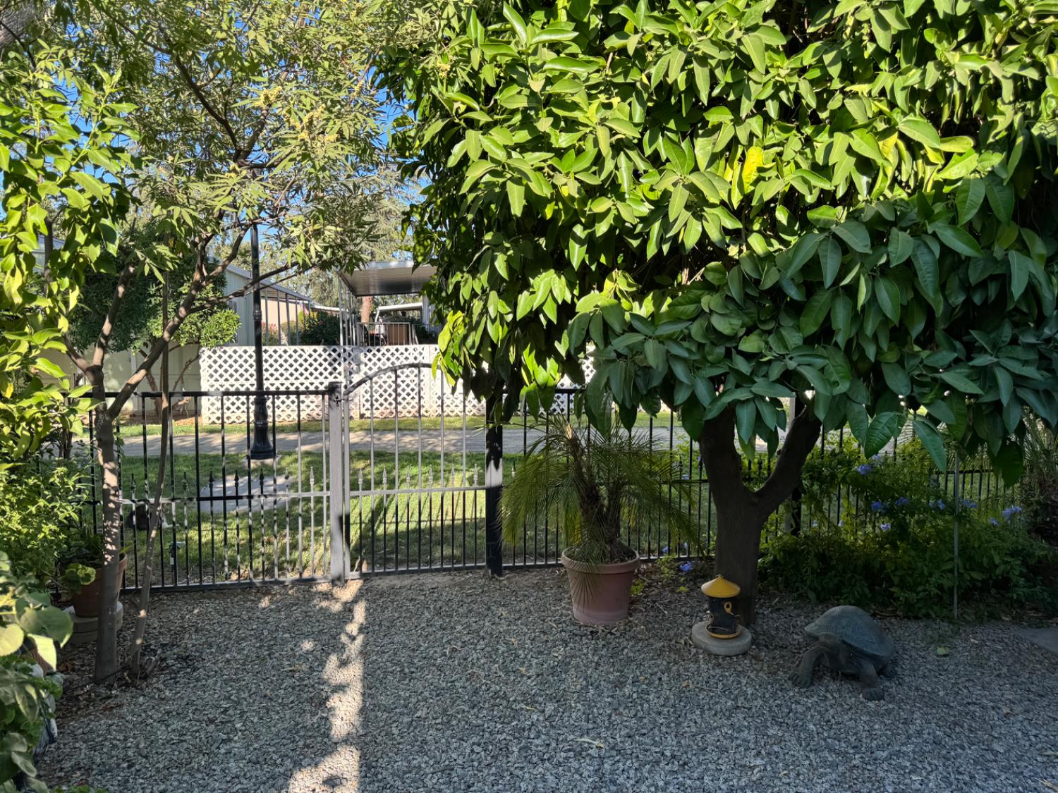 2706 W Ashlan Ave #144, Fresno, CA 93705