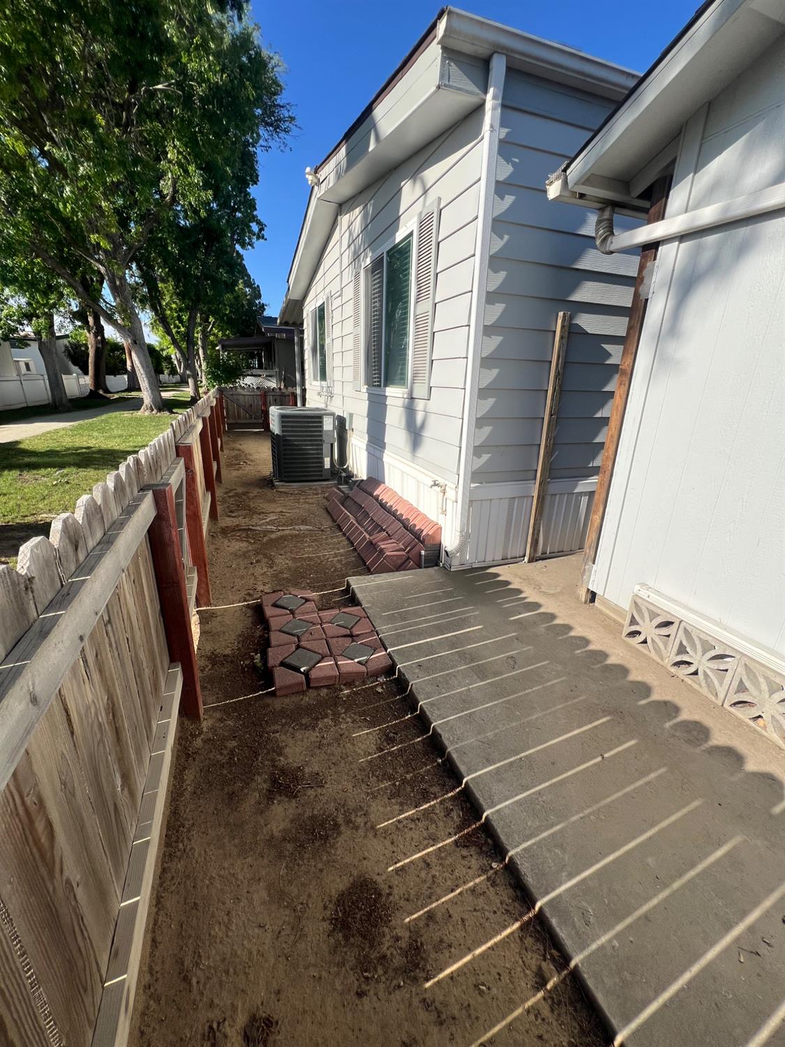 2706 W Ashlan Ave #156, Fresno, CA 93705