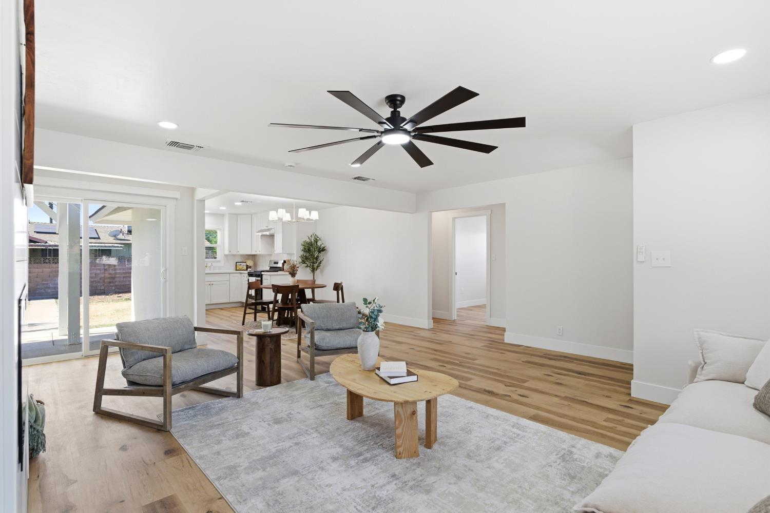 1837 W Bellaire Way, Fresno, CA 93705