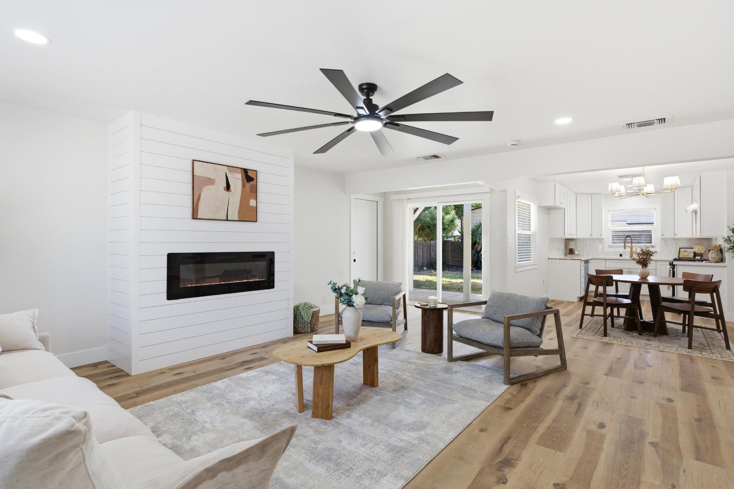 1837 W Bellaire Way, Fresno, CA 93705