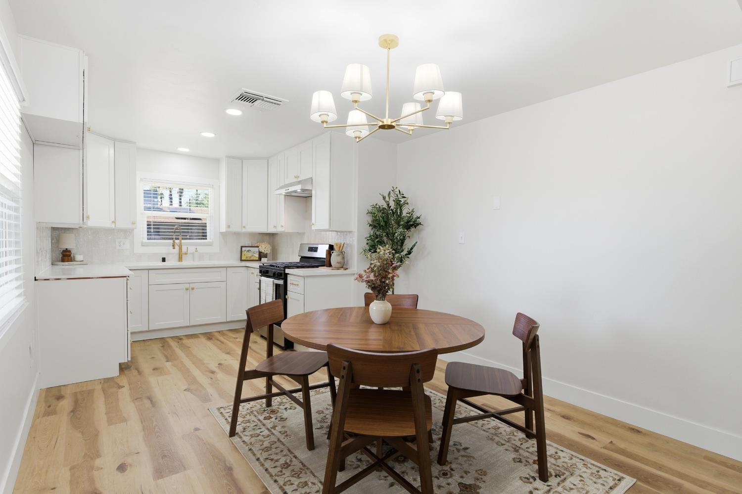 1837 W Bellaire Way, Fresno, CA 93705