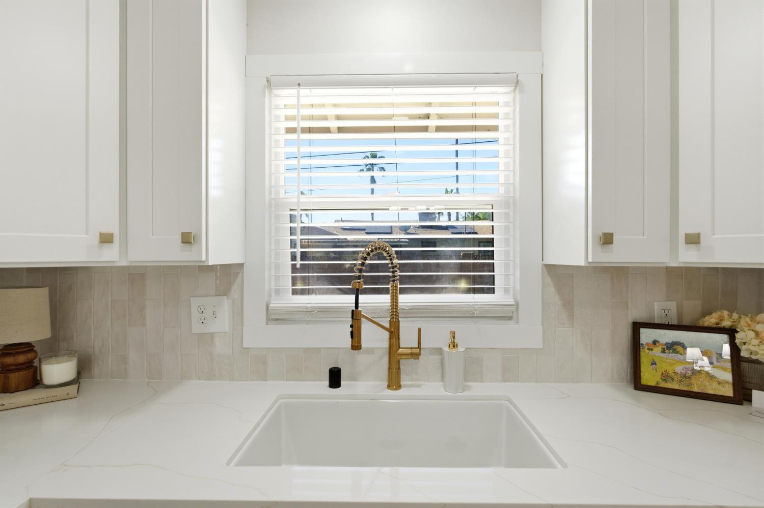 1837 W Bellaire Way, Fresno, CA 93705