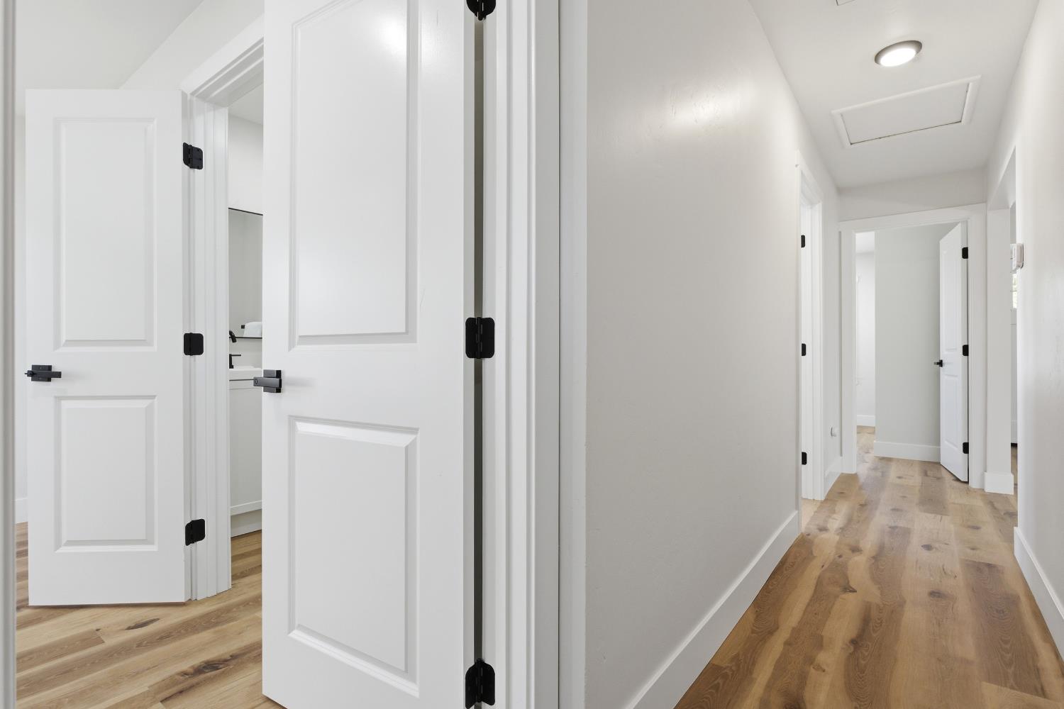 1837 W Bellaire Way, Fresno, CA 93705