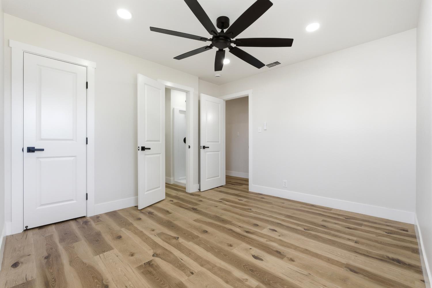 1837 W Bellaire Way, Fresno, CA 93705