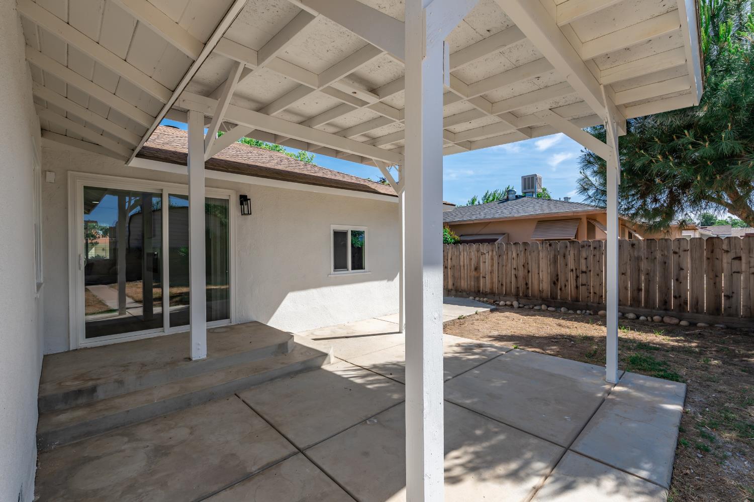 1837 W Bellaire Way, Fresno, CA 93705