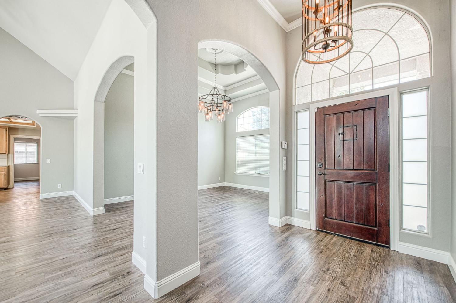 7351 N Antioch Ave, Fresno, CA 93722