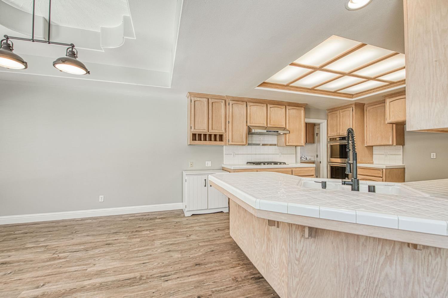 7351 N Antioch Ave, Fresno, CA 93722