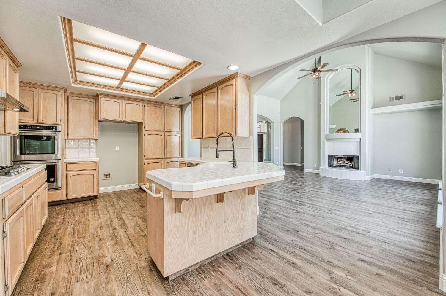 7351 N Antioch Ave, Fresno, CA 93722