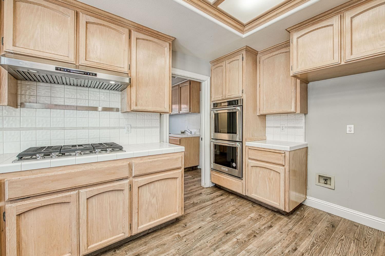 7351 N Antioch Ave, Fresno, CA 93722