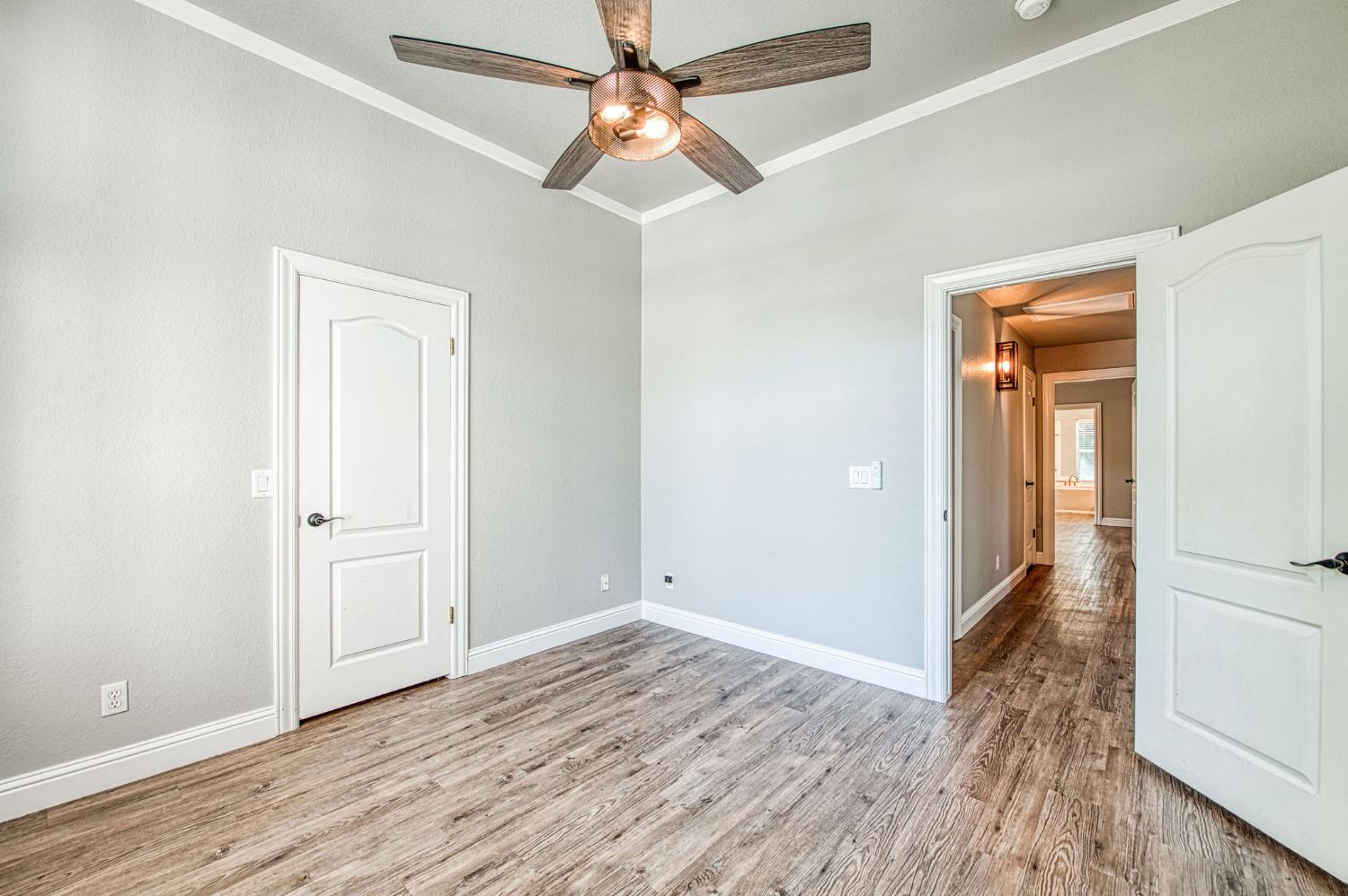 7351 N Antioch Ave, Fresno, CA 93722